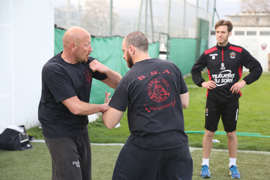 B.S.A. rencontre et initie les gardiens de buts de l'OGC NICE au B.S.S. 