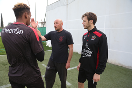 B.S.A. rencontre et initie les gardiens de buts de l'OGC NICE au B.S.S. 