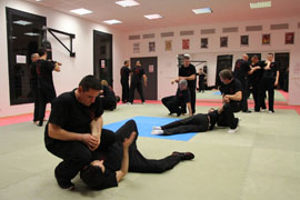 B.S.A. Beladiri Silat Académie travail mains nues, self défense efficace et concrète